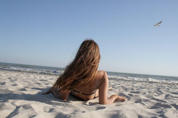 Девушка на море со спины, Девушкаморе, Девушка на море без лица