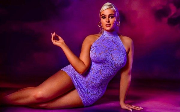 Stefania Ferrario модель плюс сайз Стефания Феррарио