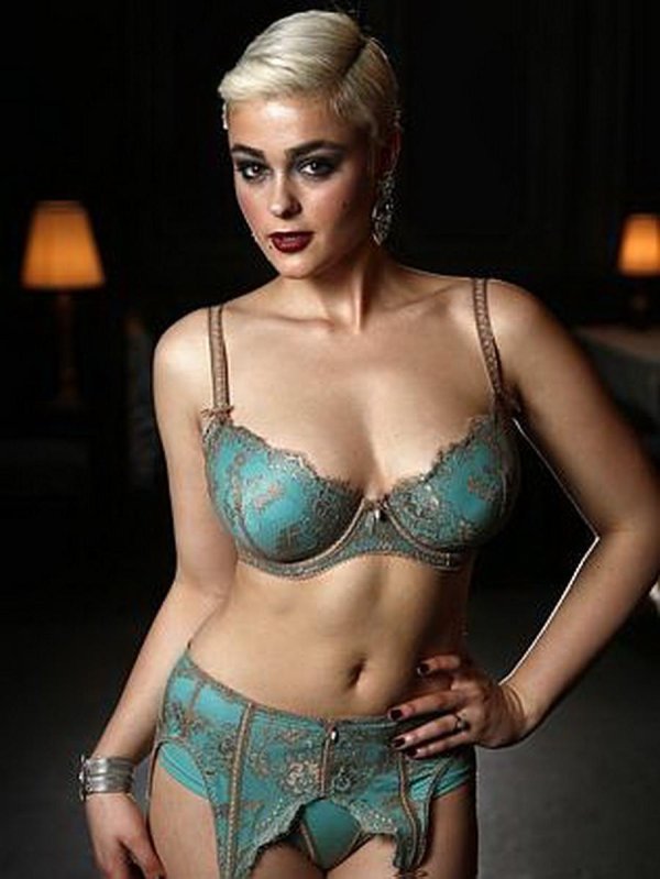 Стефания Феррарио Stefania Ferrario плюс сайз модель