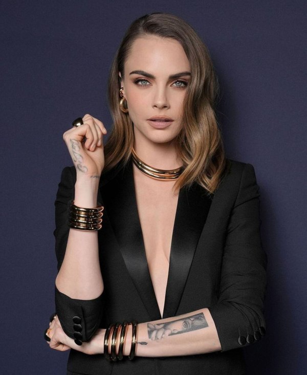 Кара Делевинь сочетает роскошь с Tag Heuer