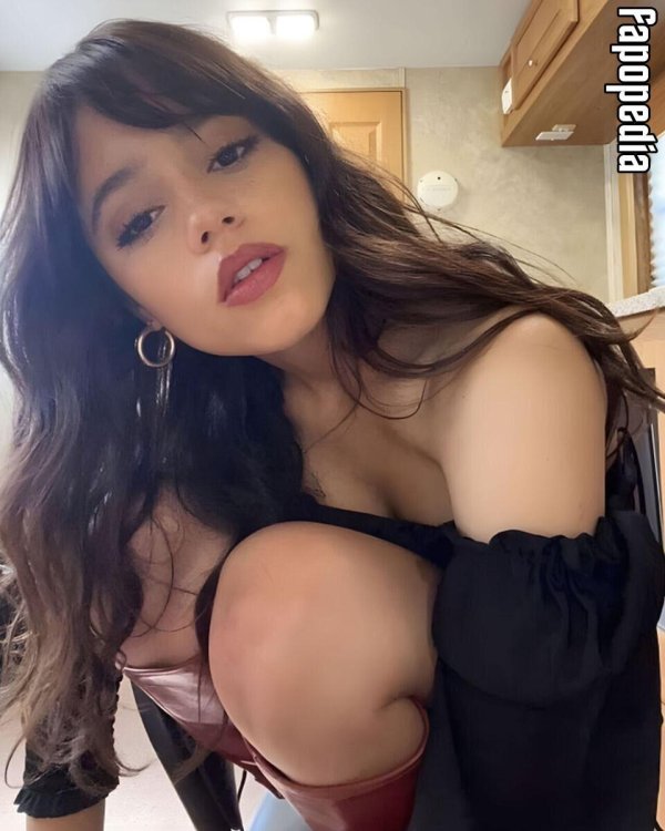 Jenna ortega, Дженна ортег, Дженна ортега слив