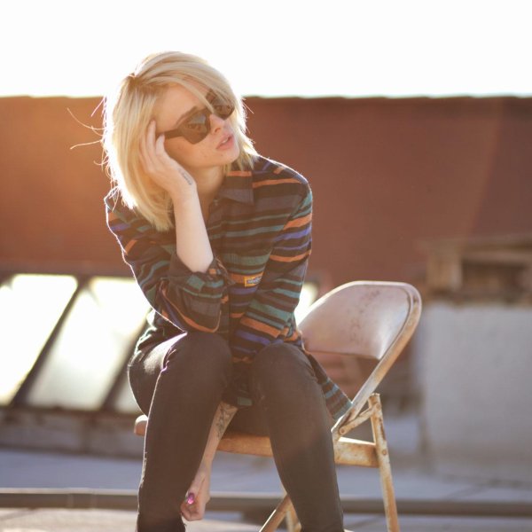 Alysha nett блондинка, Девушка блондинка с каре, Блондинка с короткими волосами