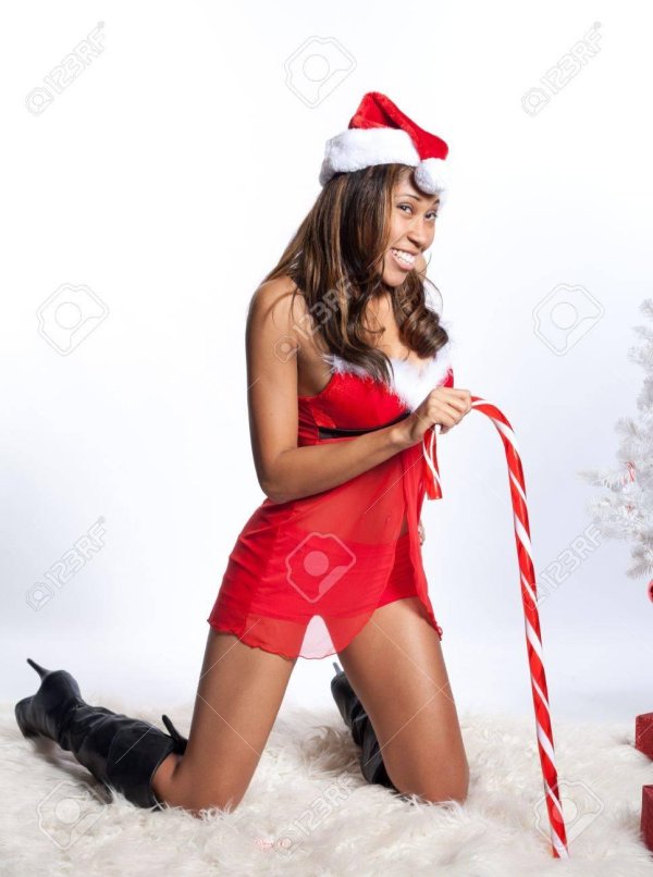 Новогодние девушки