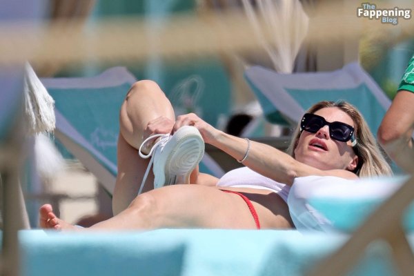Aurora ramazzotti michelle hunziker sexy bikini