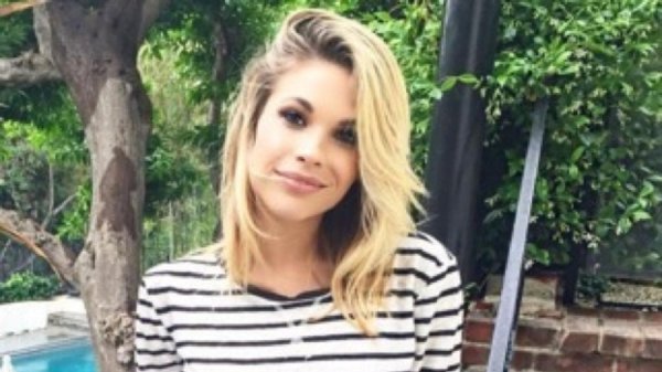 Dani mathers, Даниэль мэтерс, Девушка