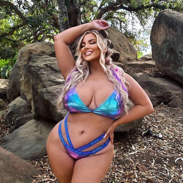 Ashley alexiss, Эшли алексис модель plus size, Модели плюс сайз в купальниках