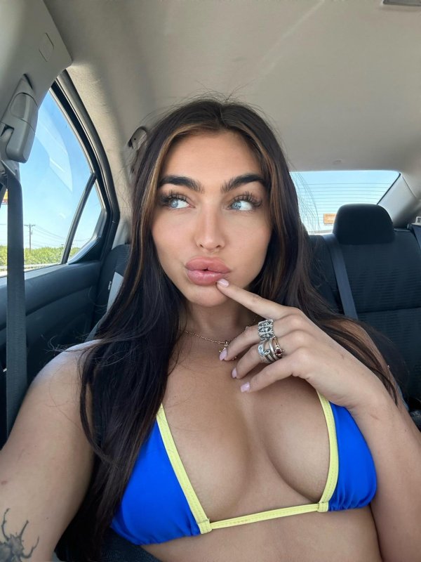 Emily rinaudo, Девушка, Красива девушка
