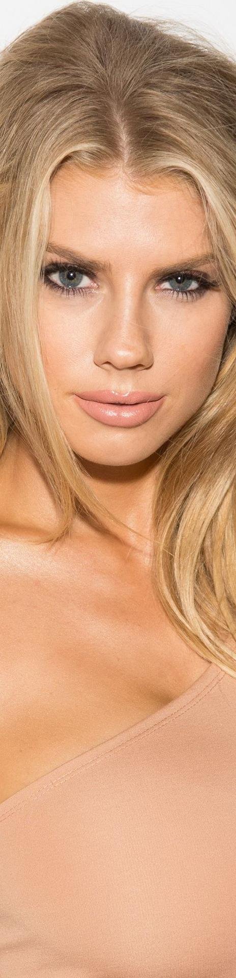 Charlotte mckinney шарлотта маккинни