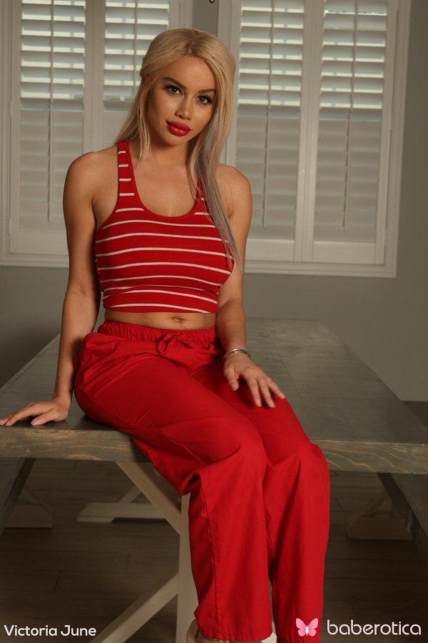 Victoria june, Виктория джун, Девушка