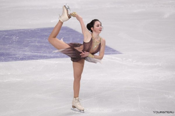 Лиза Туктамышева показывает чемпионскую красоту катания