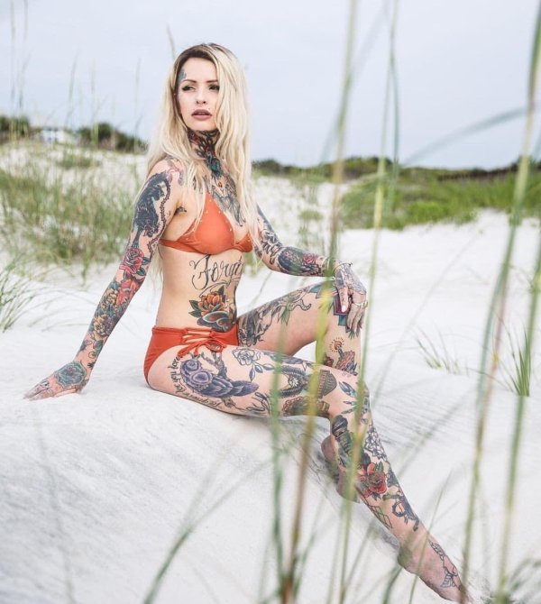 Татумодель caroline grace