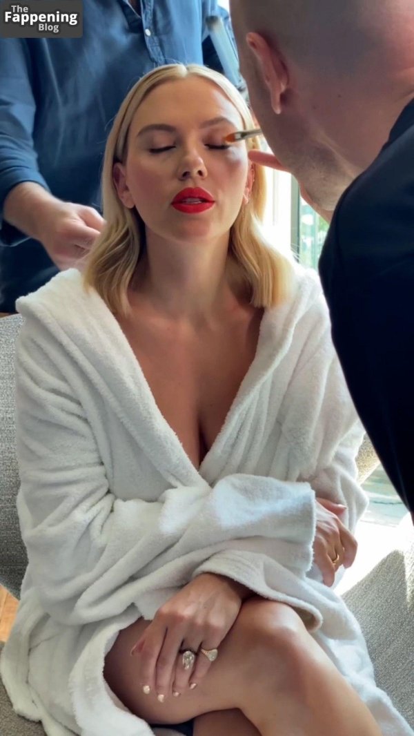 Scarlett johansson scarlett