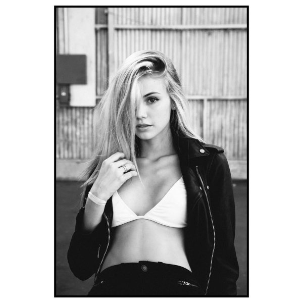 Scarlett leithold