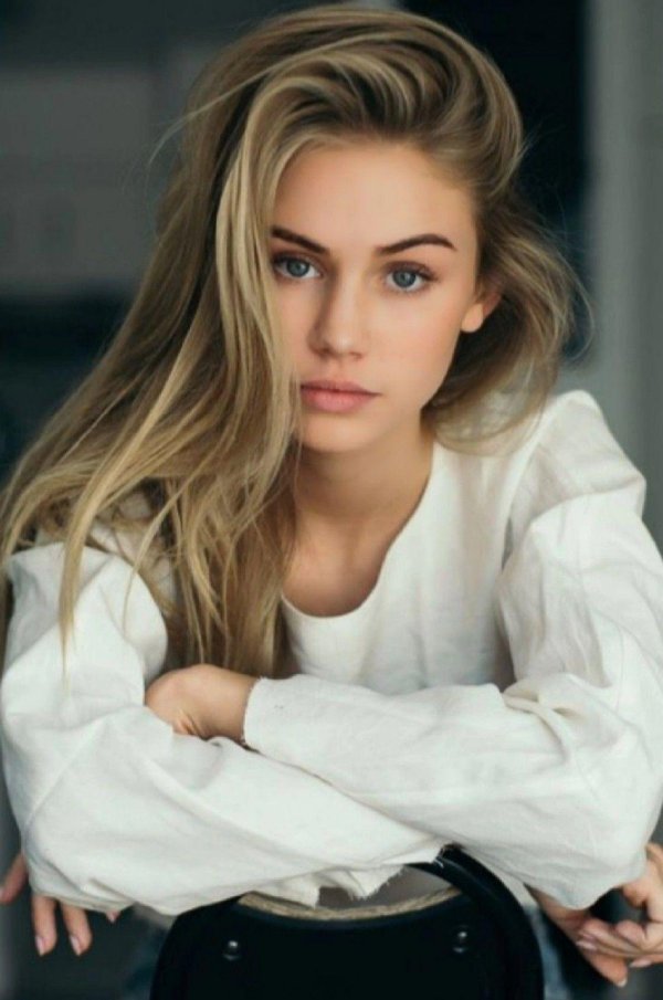 Scarlett leithold