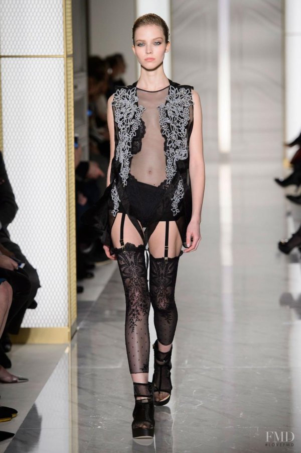 La perla haute couture spring 2015
