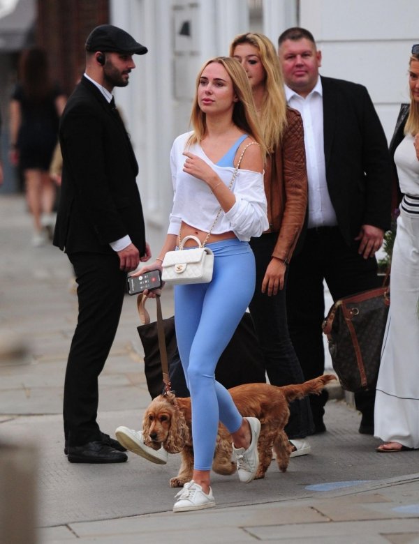 Kimberley garner в леггинсах, Kimberley garner, Девушка