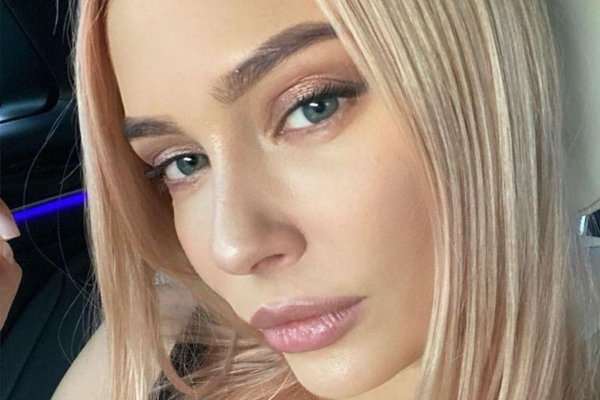 Наталья Рудова как певица Ханна