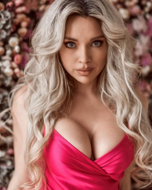 Джулия дамия, Девушка, Енокаева екатерина