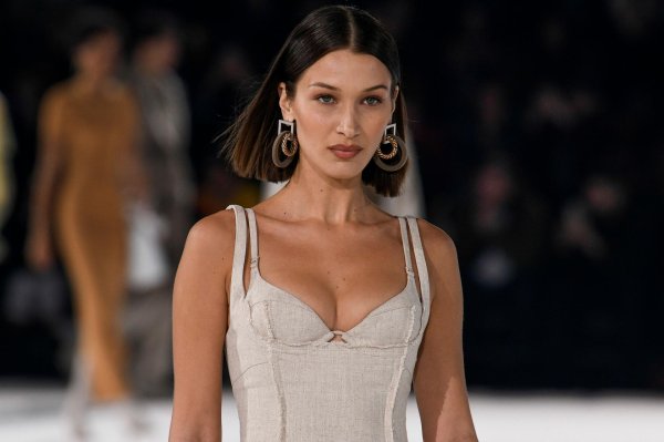 Белла хадид, Белла хадид jacquemus, Белла хадид каре