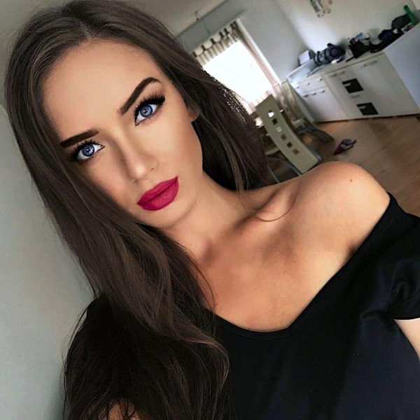 Instagram красотки соблазняют в топах и шортах