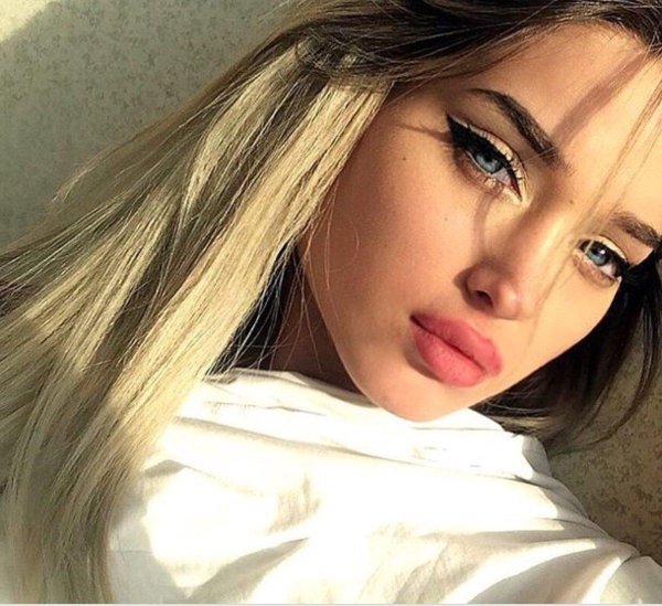 Элегантная модель Мариам Пашаева Мари разных лет