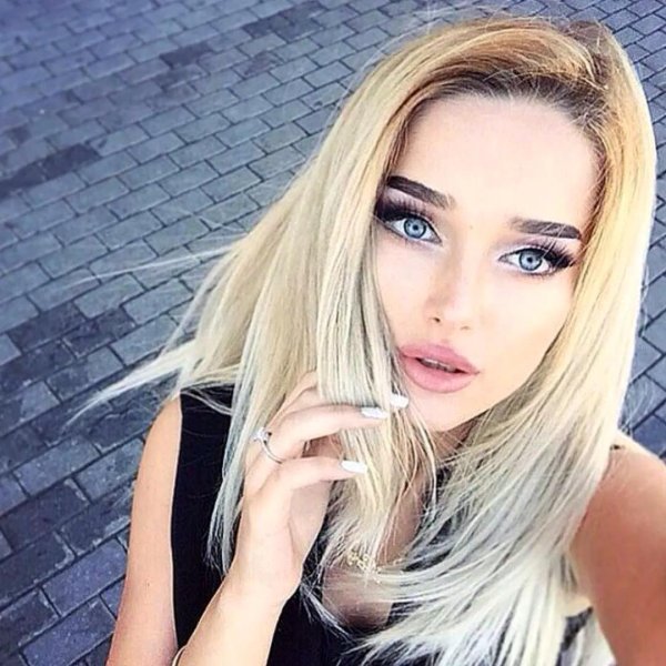 Элегантная модель Мариам Пашаева с идеальными формами