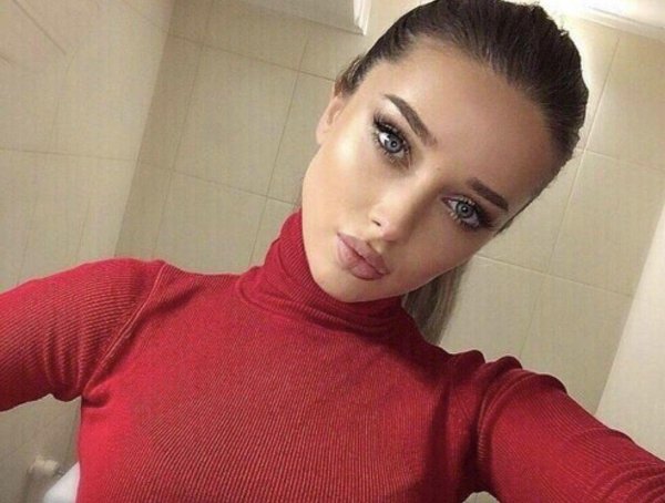 Грациозная модель Мариам Пашаева с шармом