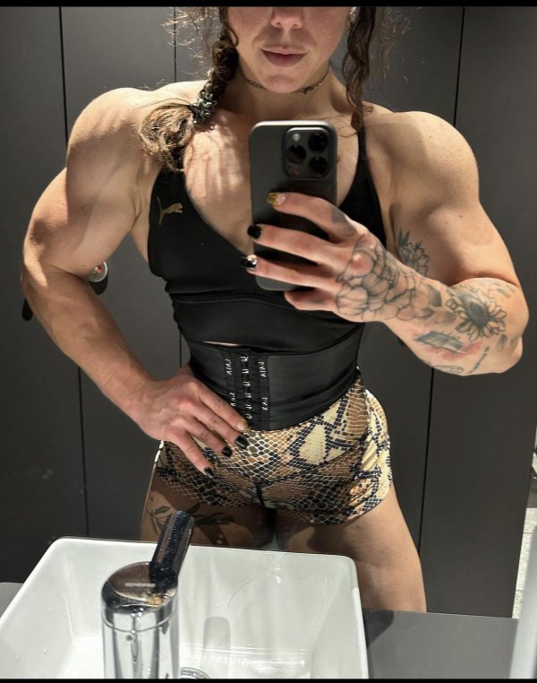 Silvia cuartero martinez, Silvia martinez, Девушка