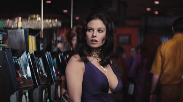 Лана вуд, Лана вуд джеймс бонд, Lana wood