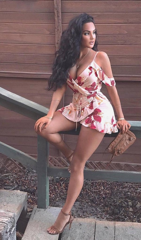Natalie halcro, Natalie halcro в платье, Девушки коротких платьях