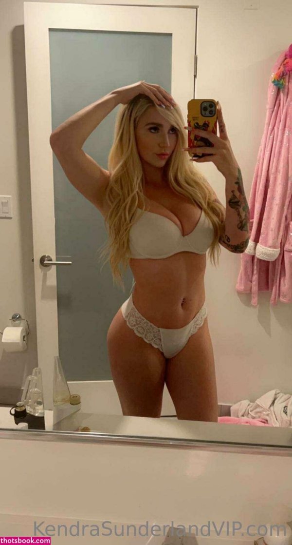 Sarah harris iamsarahharris, Кендра сандерленд селфи, Leak onlyfans