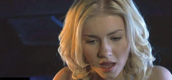 Соседка 2004 элиша катберт