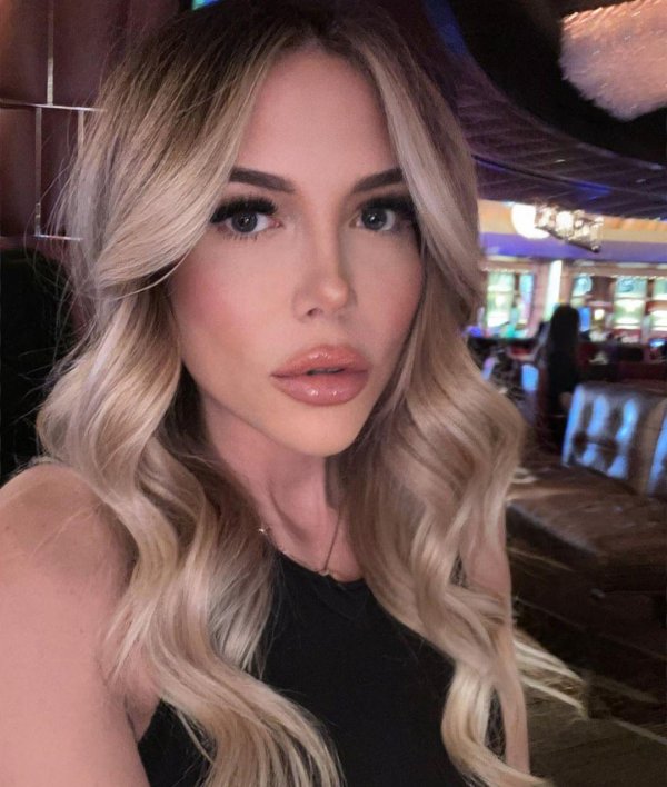 Jaclyn taylor, Популярная девушка, Девушка