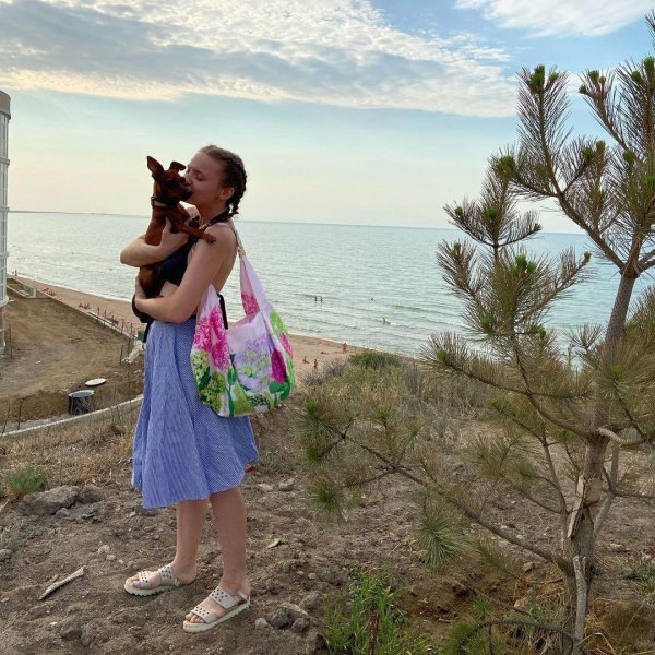 Вдохновляющая Екатерина Хомчук на анапском пляже