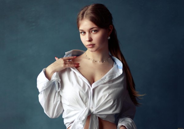 Девушка в блузке, Девушка, Девушки в блузках с декольте