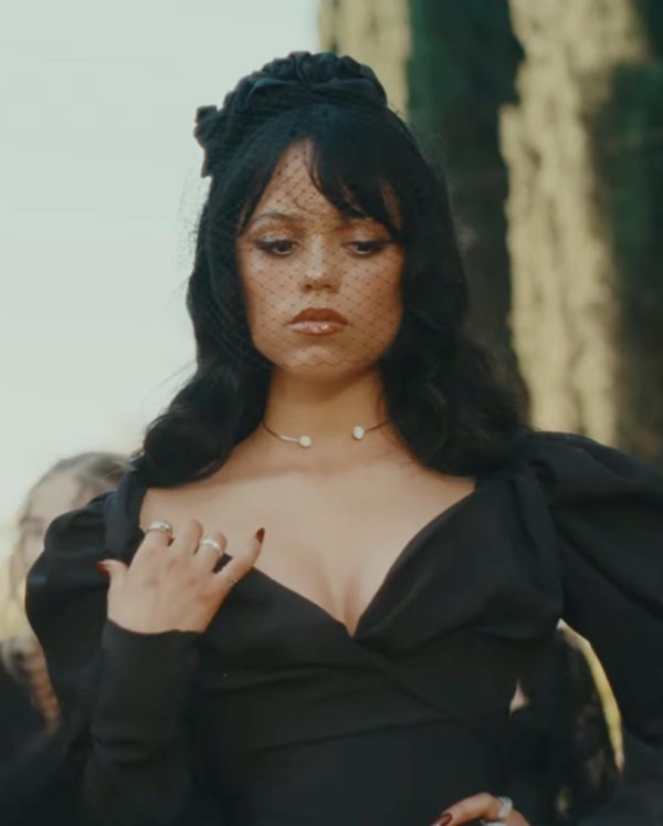 Jenna ortega, Дженна ортег, Дженна ортега и сабрина карпентер