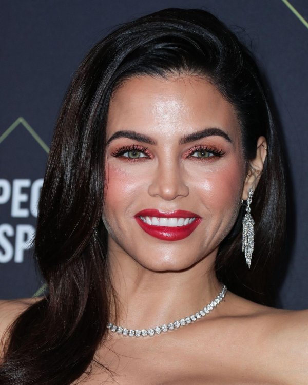 Дженна деван, Jenna dewan, Брюнетка