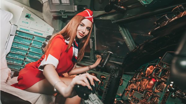 Серкова ксения рыжая стюардесса, Девушка стюардесса, Красивая стюардесса