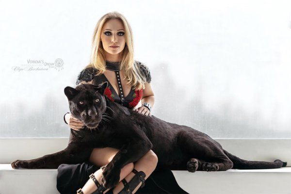 Дарья Лефлер с пантерой показывает дикую силу