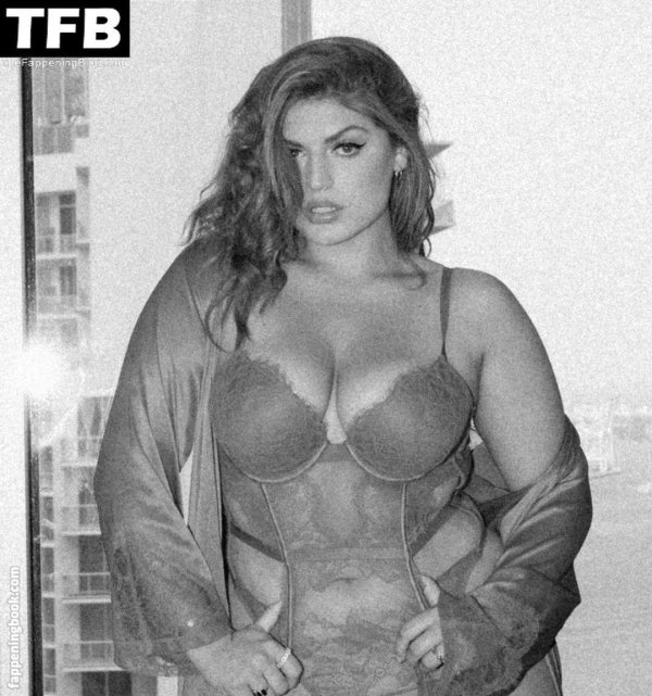 Gabriella halikas, Плюс сайз эшли грэхем, Модели