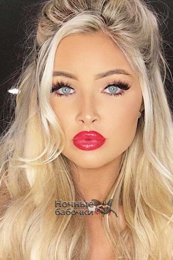 Katerina rozmajzl, Katerina rozmajzl губы, Блондинка с красными губами