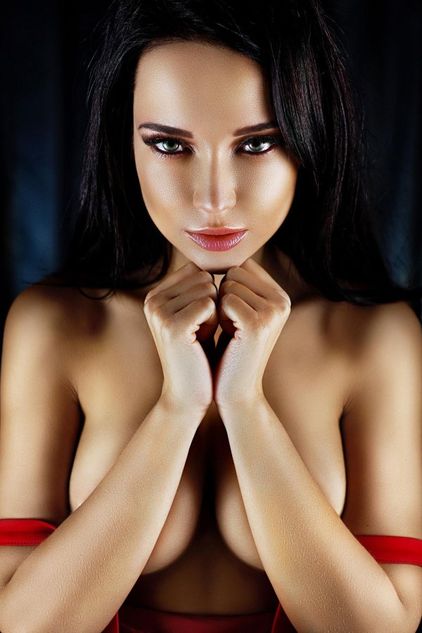 Завораживающая Angelina Petrova в соблазнительных позах