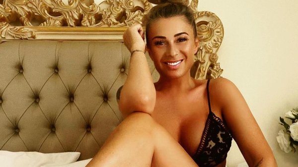 Очаровательная модель Playboy Анамария Продан с манящими формами