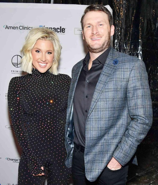 Привлекательная семья Chrisley с друзьями