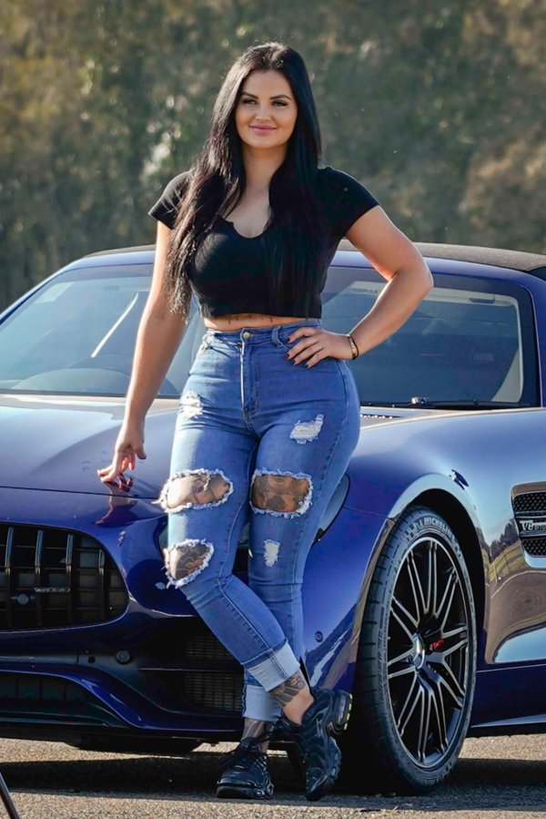 Гонщица грейси, Renee gracie, Девушка