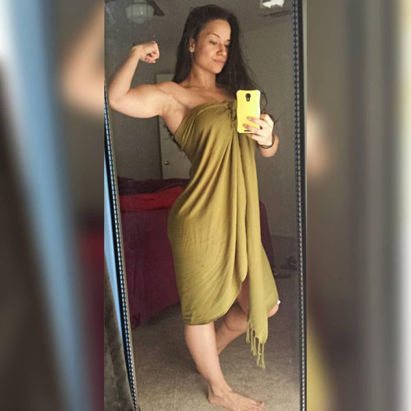 Renee enos и наташа энкиноса фитоняшки