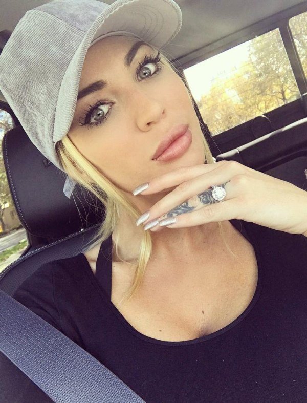Девушка, Девушка и женщина, Blonde hair