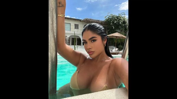 Maria perezxox, Maria perez, Девушка
