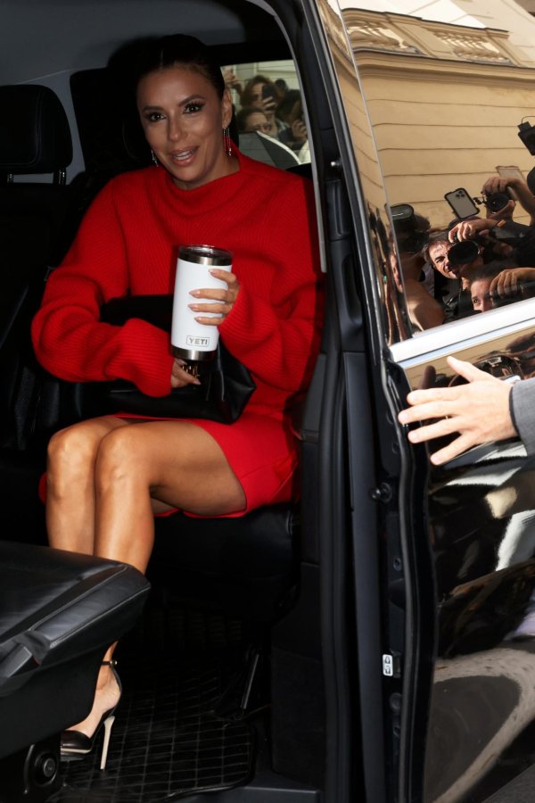 Стильная актриса Eva Longoria с Викторией Бекхэм