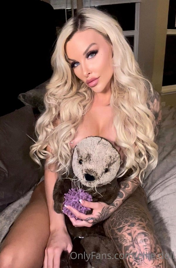 Ellie rayne, Девушка, Модели с татуировками